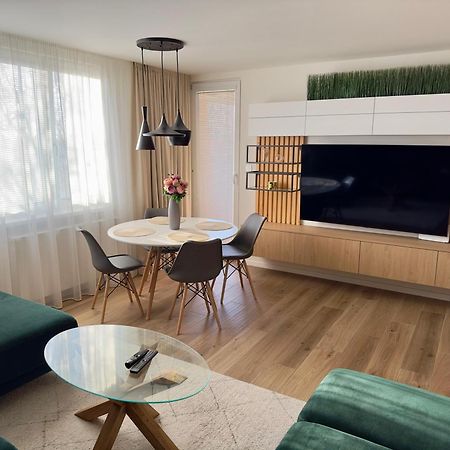 Apartman Olivia Apartment Samorin Exterior photo